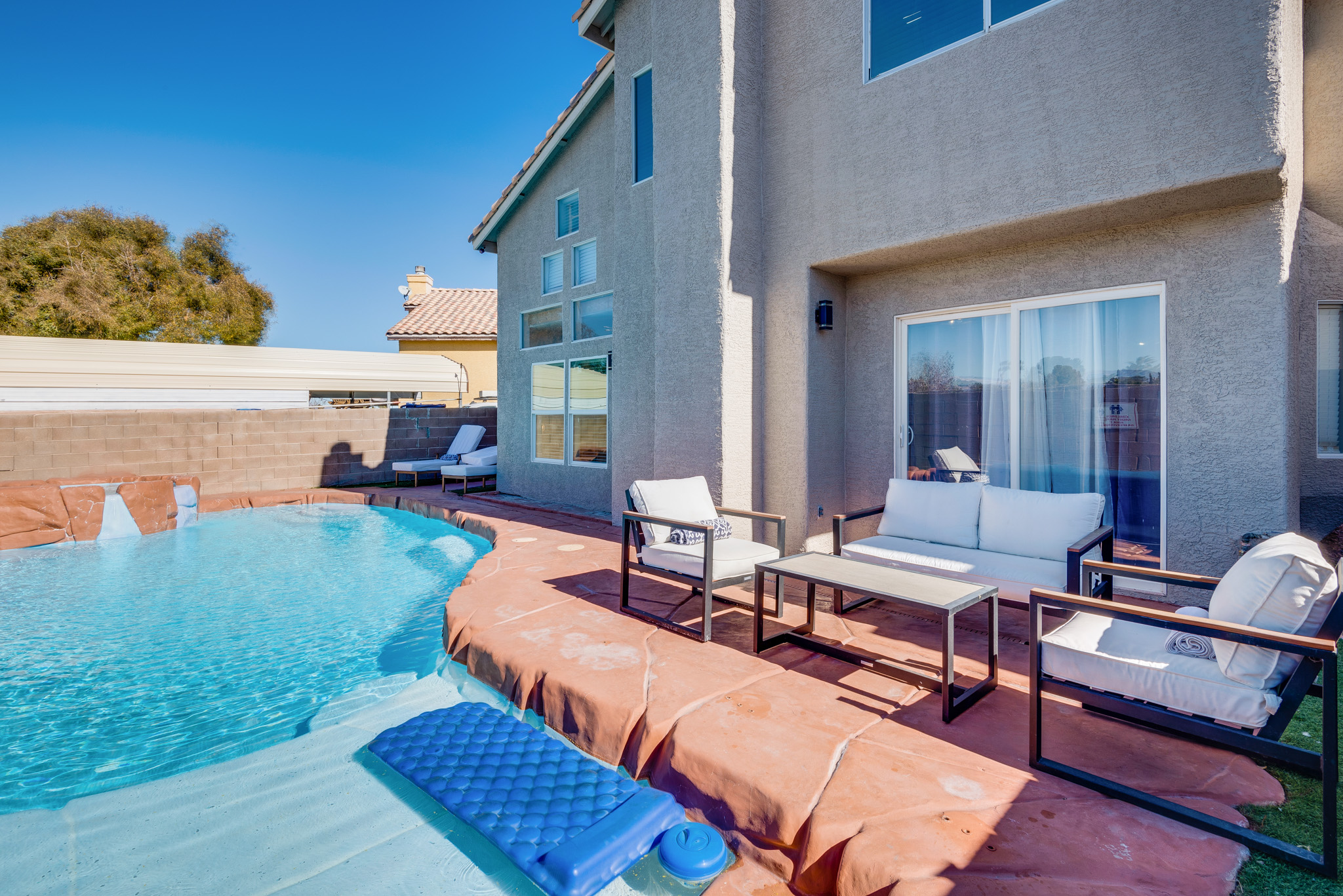 Vegas Retreat Front